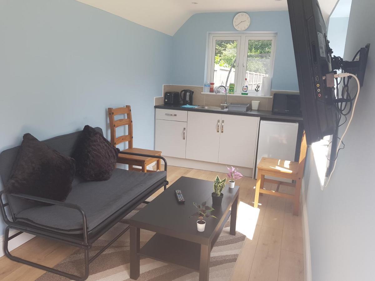 Апартаменты Cosy Studio Luton Лутон Экстерьер фото